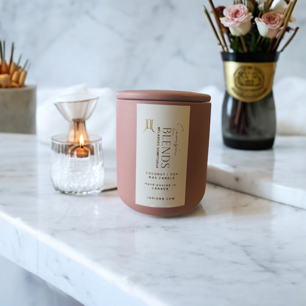 Blume Candle